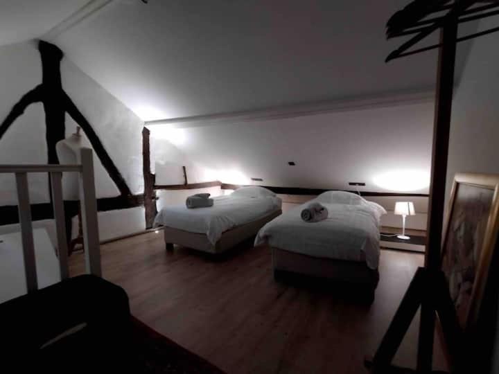 Appartement Atypique - Coeur Historique De Liège Kültér fotó